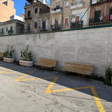 Go Go House 2 Casa Aprile Apartment Palermo Exterior photo